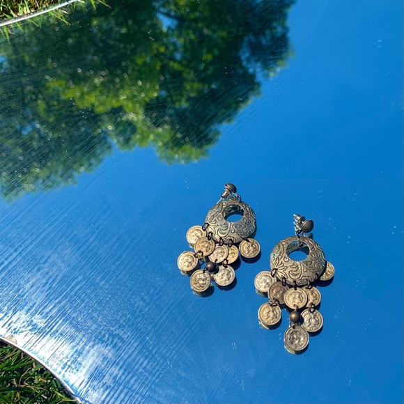 Vintage Hoop Coin Earrings - Picture 1 of 4